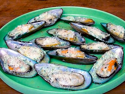 Grüne Muscheln mit Parmesan