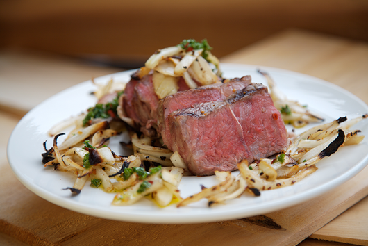 Kurzgebratenes Rindfleisch: das perfekte Steak