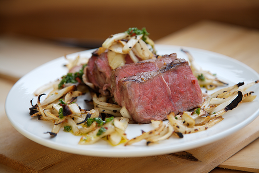 Kurzgebratenes Rindfleisch: das perfekte Steak Kurzgebratenes Rindfleisch: das perfekte Steak